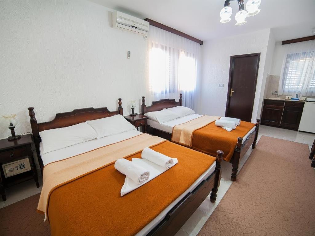 Guest House 4M Petrovac na moru Zimmer foto