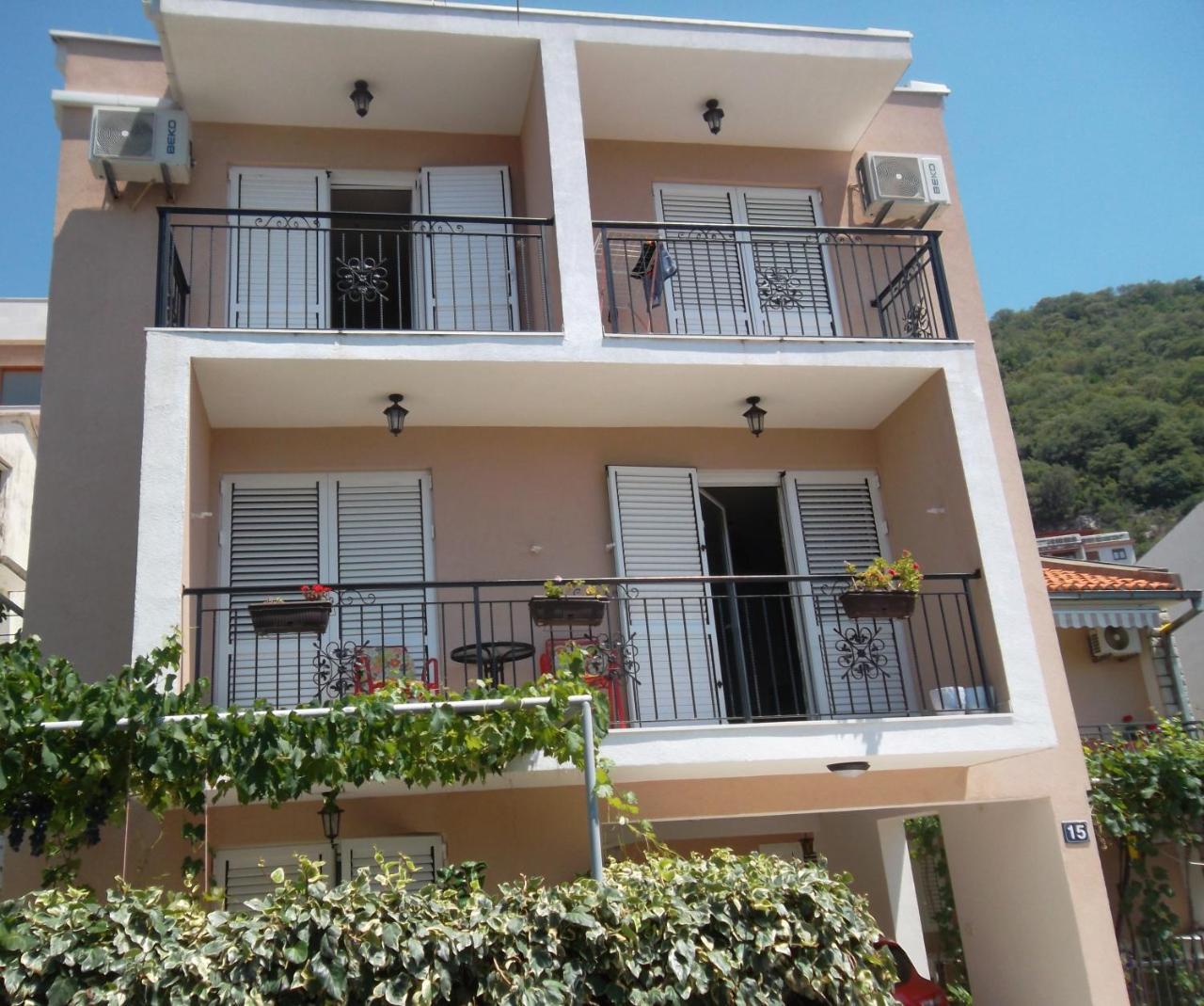 Guest House 4M Petrovac na moru Exterior foto